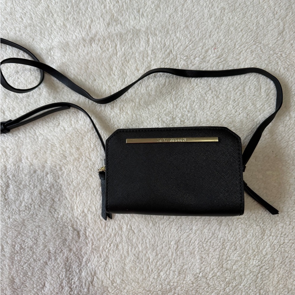 Steve Madden Elegant Black Crossbody Bag